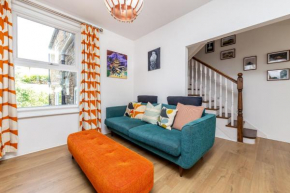 Chic semi-detached house with a private garden, SE